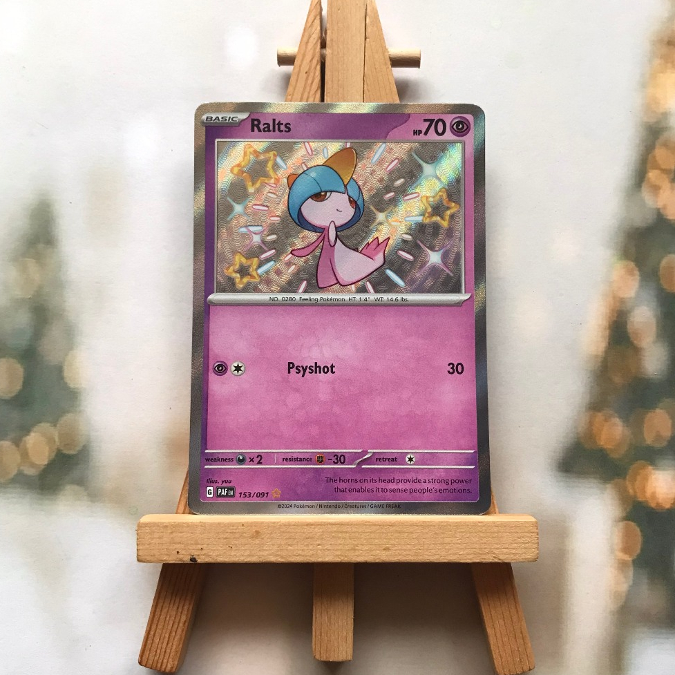 Thẻ hình Pokemon Ralts 153/091 - Lá bài lẻ Paldean Fates Shiny Rare tiếng Anh chính hãng
