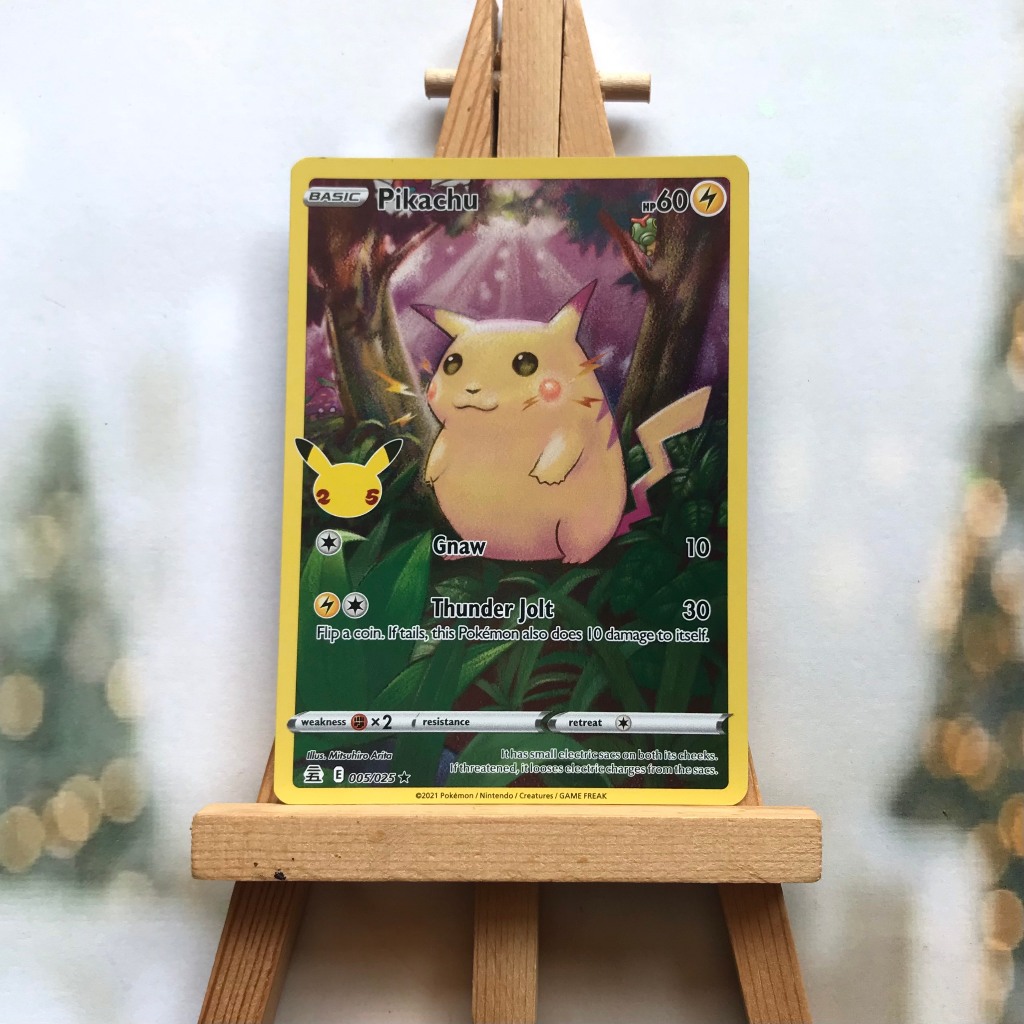 Thẻ hình Pokemon Pikachu 5/25 - Lá bài lẻ Full Art Holo Rare 25th Celebrations tiếng Anh chính hãng