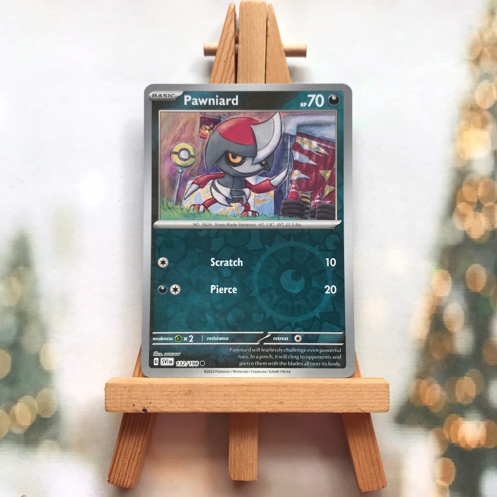 Thẻ hình Pokemon Pawniard 132/198 - Lá bài lẻ Scarlet & Violet Base Set Common Reverse Holo tiếng Anh chính hãng