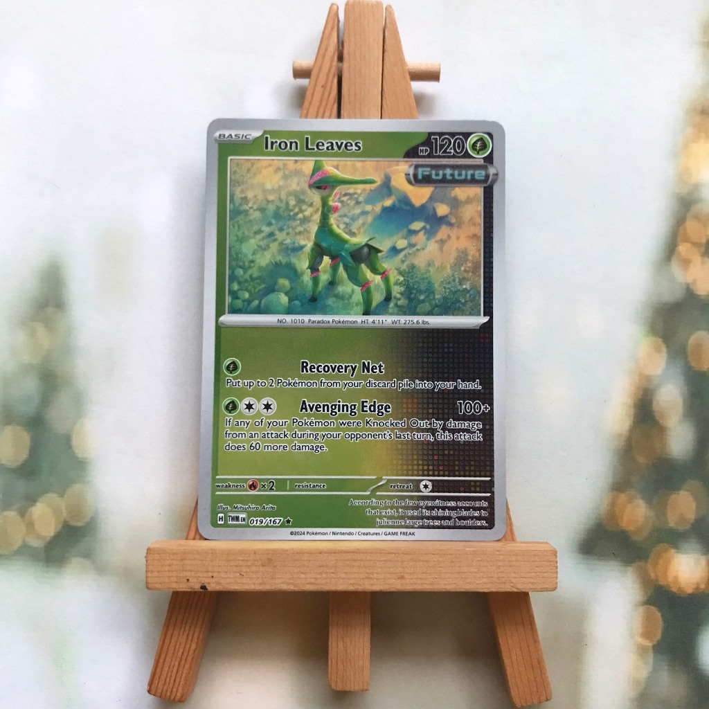 Thẻ Pokemon Iron Leaves 019/167 - Lá bài Scarlet&Violet Twilight Masquerade Holo Rare Reverse Holo tiếng Anh chính hãng