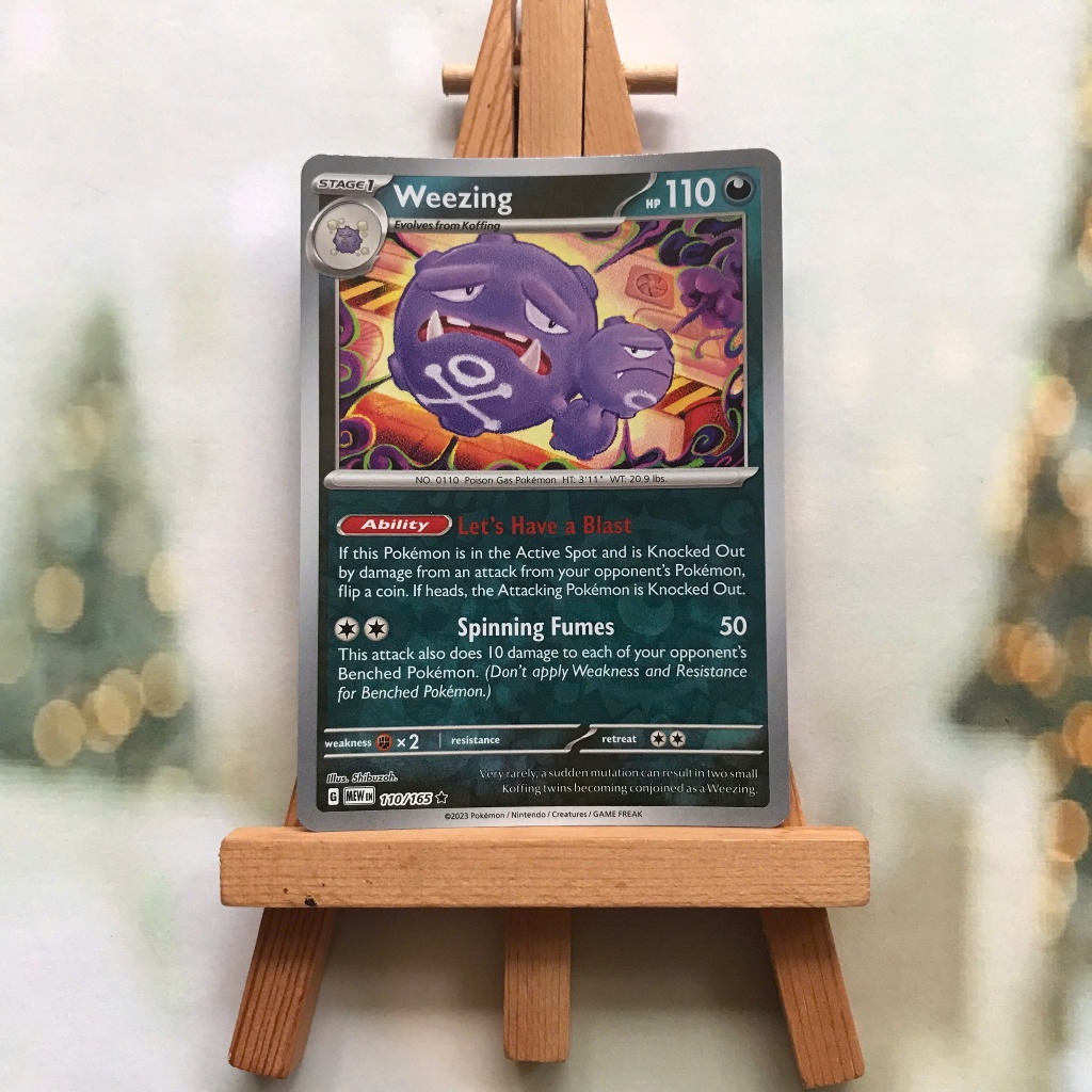 Thẻ hình Pokemon Weezing 110/165 - Lá bài lẻ Scarlet & Violet 151 Rare Reverse Holo tiếng Anh chính hãng