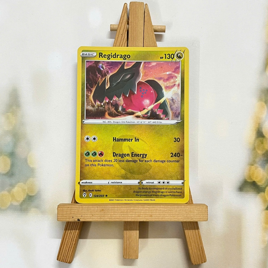 Thẻ hình Pokemon Regidrago 124/203 - Lá bài lẻ Evolving Skies Cosmos Holo Promo tiếng Anh chính hãng