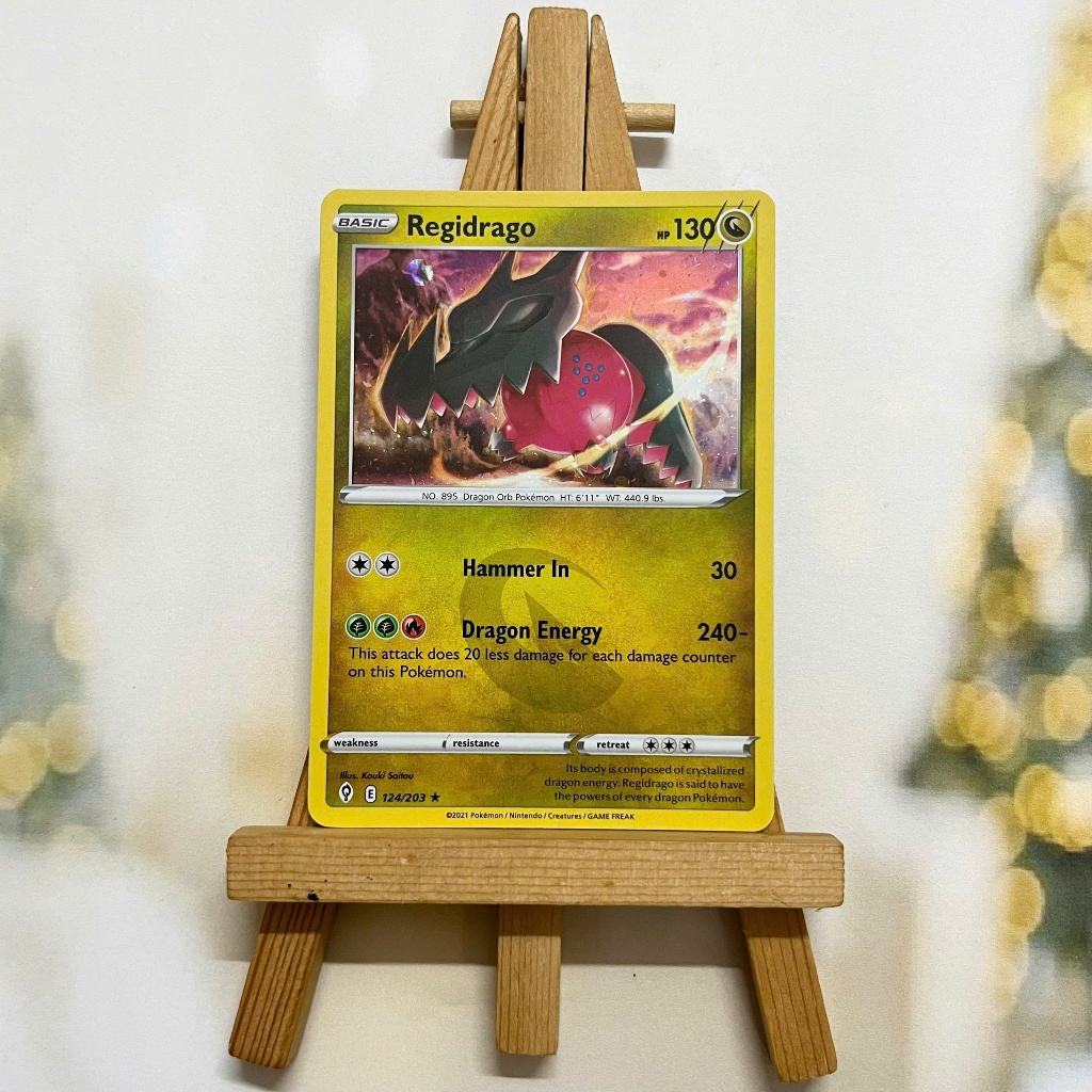 Thẻ hình Pokemon Regidrago 124/203 - Lá bài lẻ Evolving Skies Cosmos Holo Promo tiếng Anh chính hãng