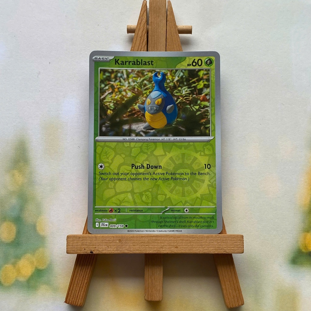 Thẻ hình Pokemon Karrablast 009/159 - Lá bài lẻ Journey Together Common Reverse Holo tiếng Anh chính hãng