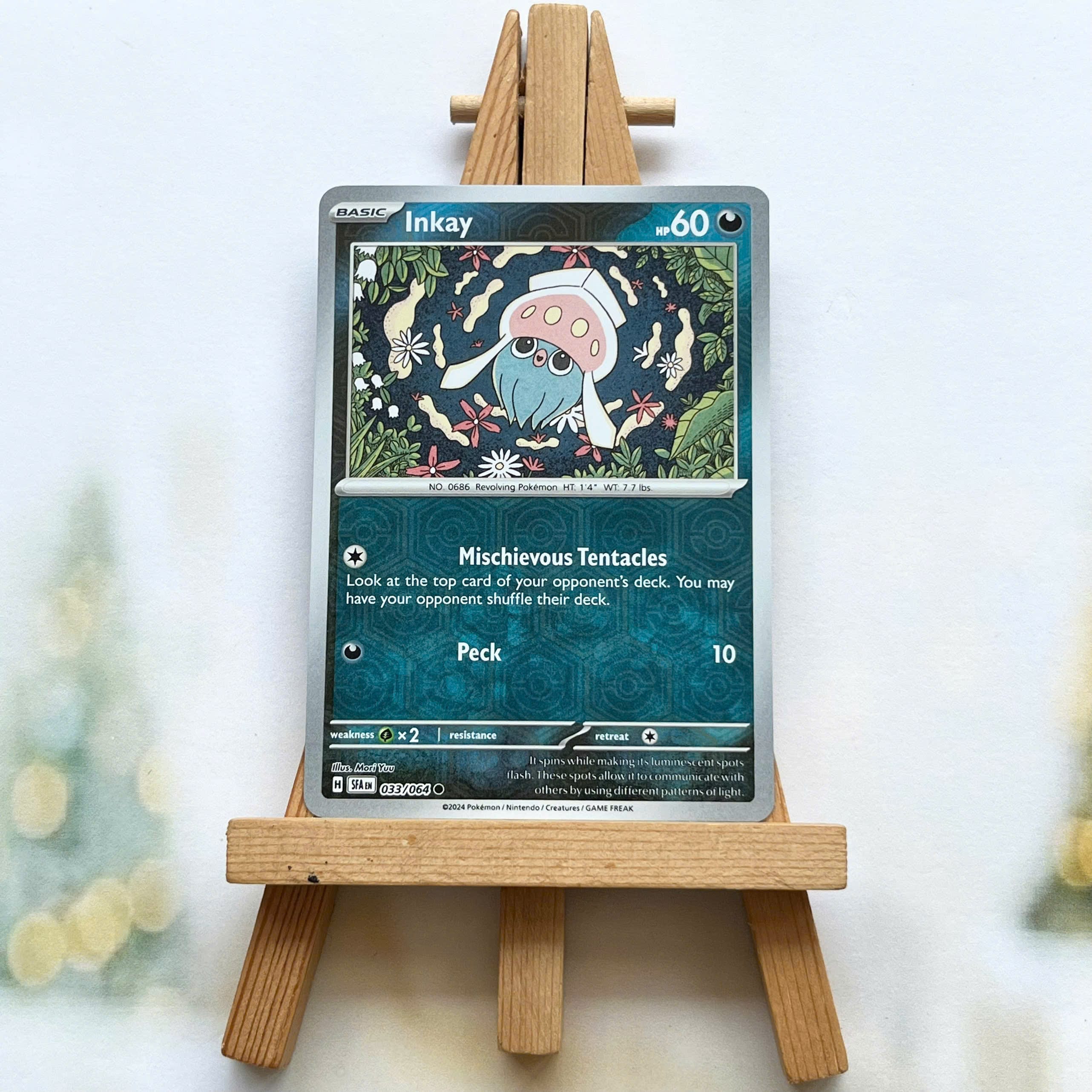 Thẻ hình Pokemon Inkay 033/064 - Lá bài Scarlet & Violet Shrouded Fable Common Reverse Holo tiếng Anh chính hãng