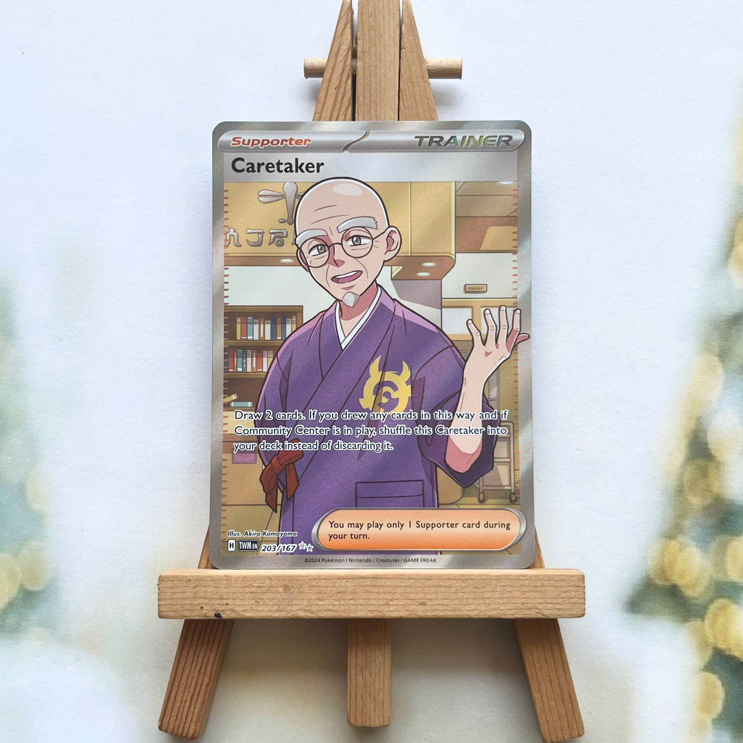 Thẻ hình Pokemon Caretaker 203/167 - Lá bài lẻ Twilight Masquerade Full Art Secret Rare tiếng Anh chính hãng
