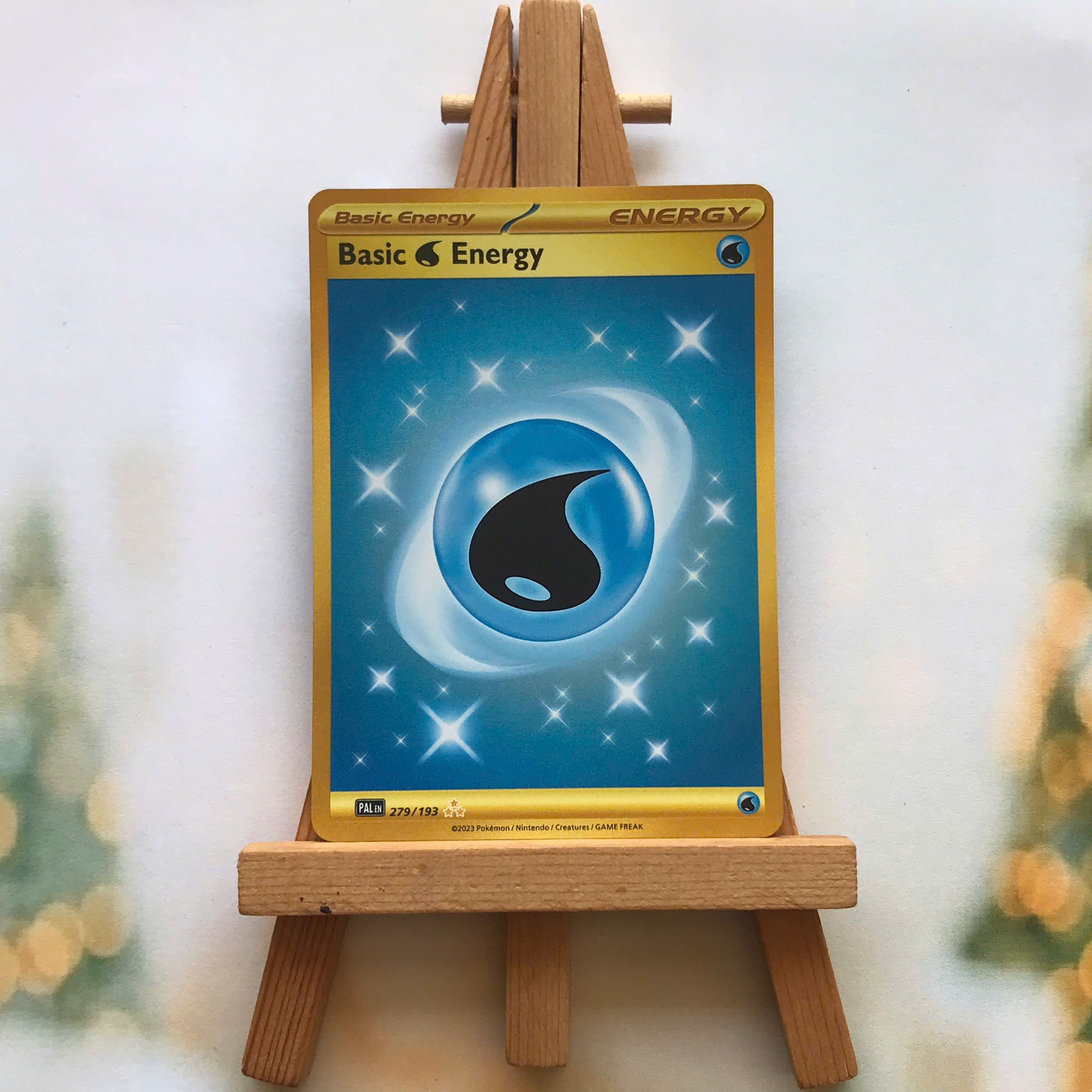 Thẻ hình Pokemon Water Energy 279/193 - Lá bài lẻ Scarlet & Violet: Paldea Evolved Gold Secret Rare tiếng Anh chính hãng