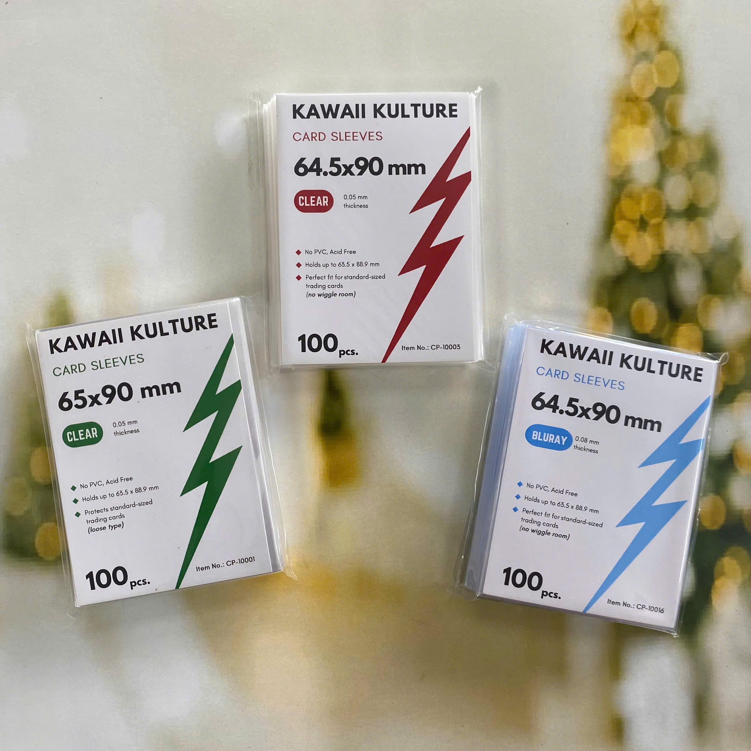 Bọc bảo vệ sleeves fit 100 cái đựng thẻ bài Pokemon, Yugioh, One Piece, super clear, 6.5x9 cm, chất lượng cao