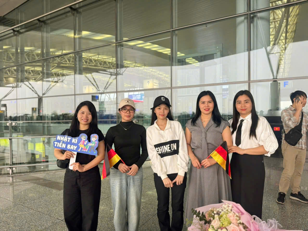 ✈️ TIỄN HỌC VIÊN QUÊ HÀ NAM XUẤT CẢNH SANG ĐỨC