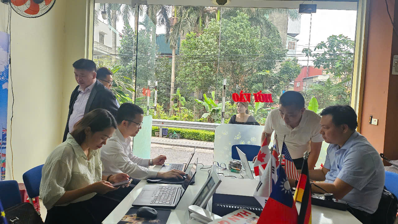 Không khí đón tiếp Phụ huynh, học sinh tại Văn phòng HLC – Nơi ước mơ Du học bắt đầu