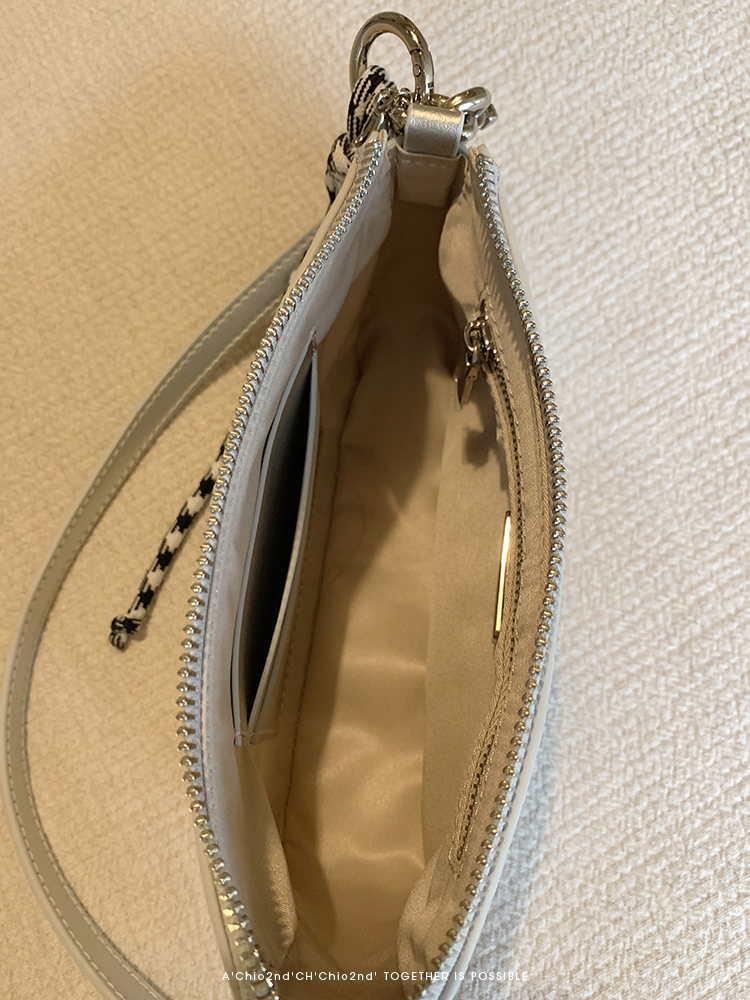 Chio2nd Bread Puppy Clear Sky Whisper Underarm Bag