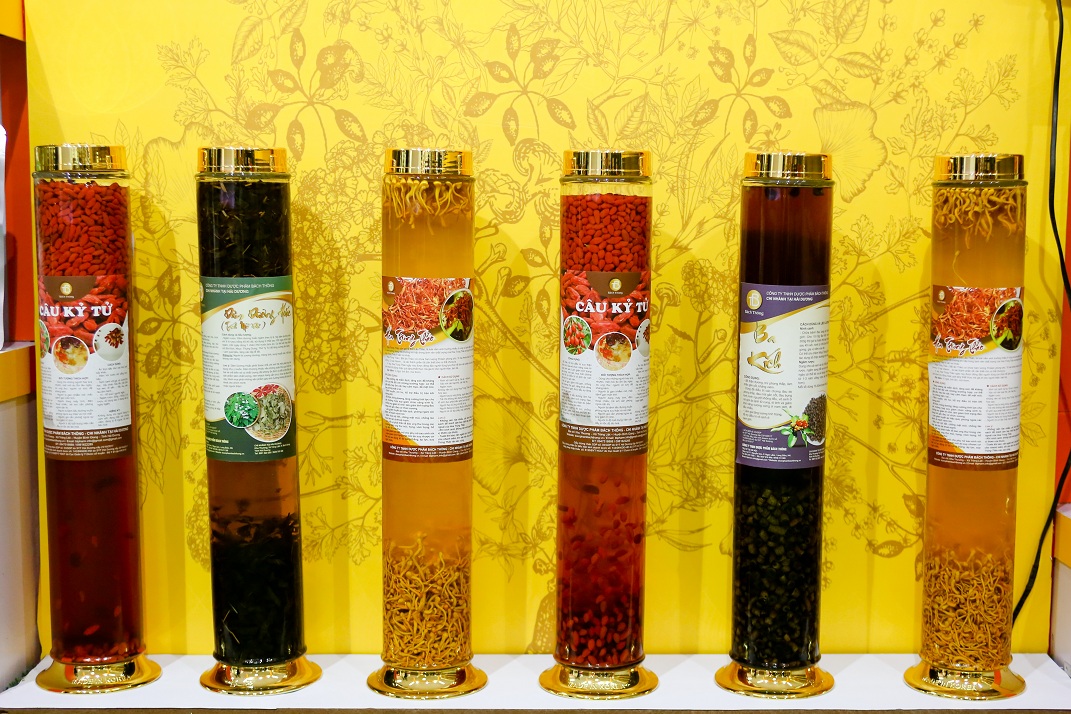 Câu kỷ tử Bách Thông Hộp 10 gói x 5g