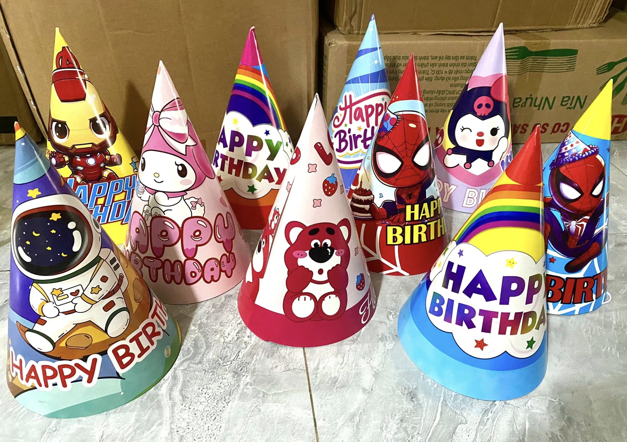 Dao thìa mũ nón sinh nhật