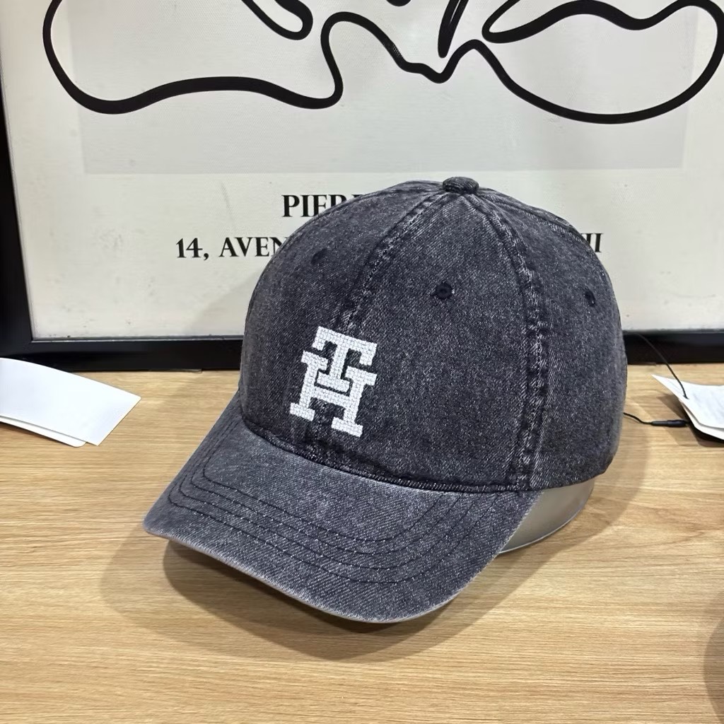 CAP Tommy Hilfiger JEAN BLACK