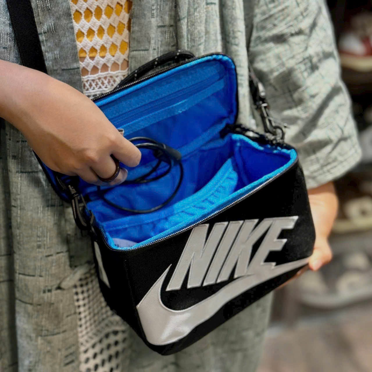 NIKE SHOE BOX BLACK