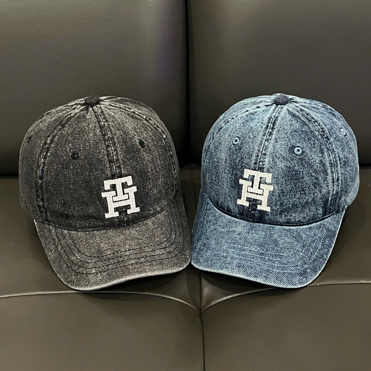 CAP Tommy Hilfiger JEAN BLACK