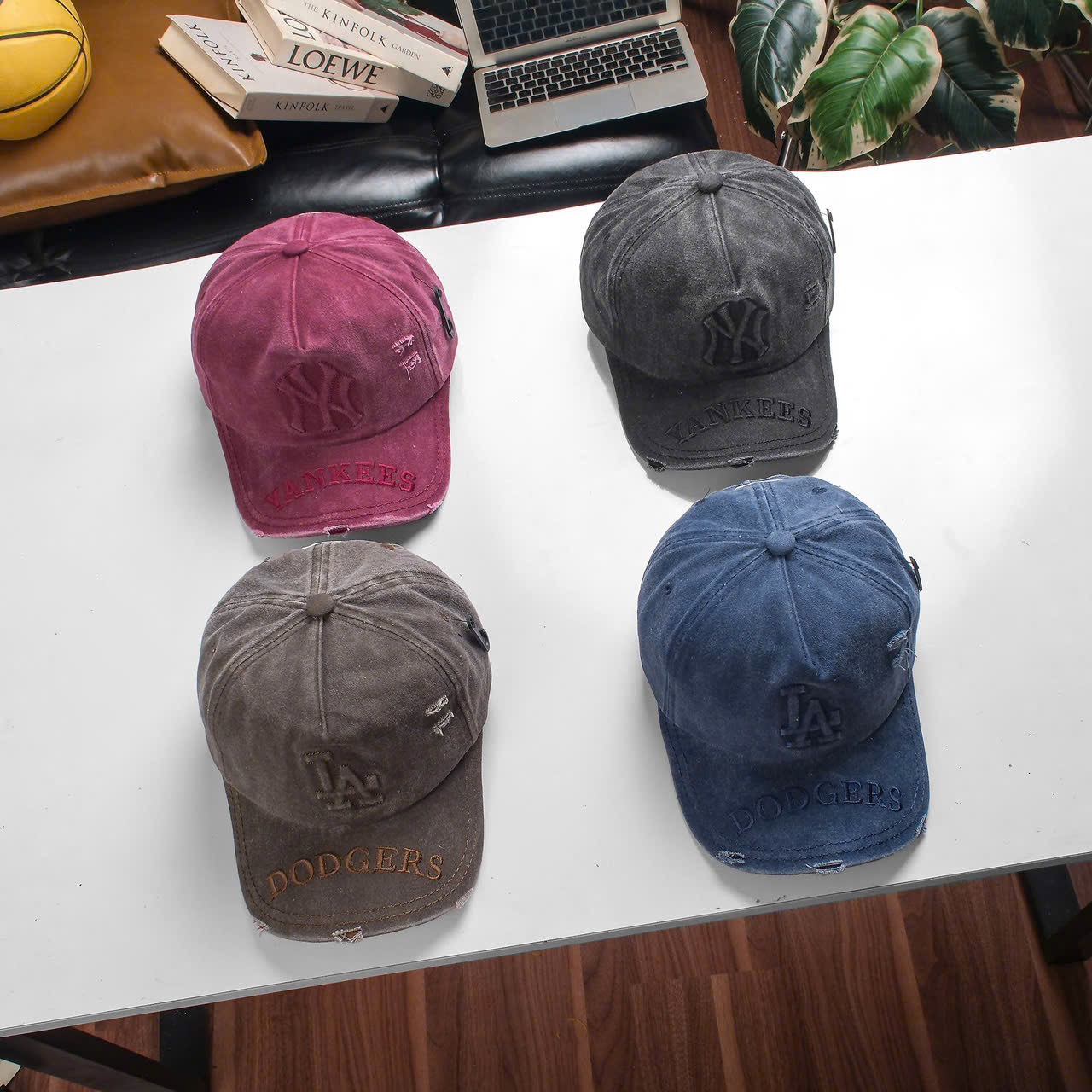 CAP MLB EMBOSSED BROWN