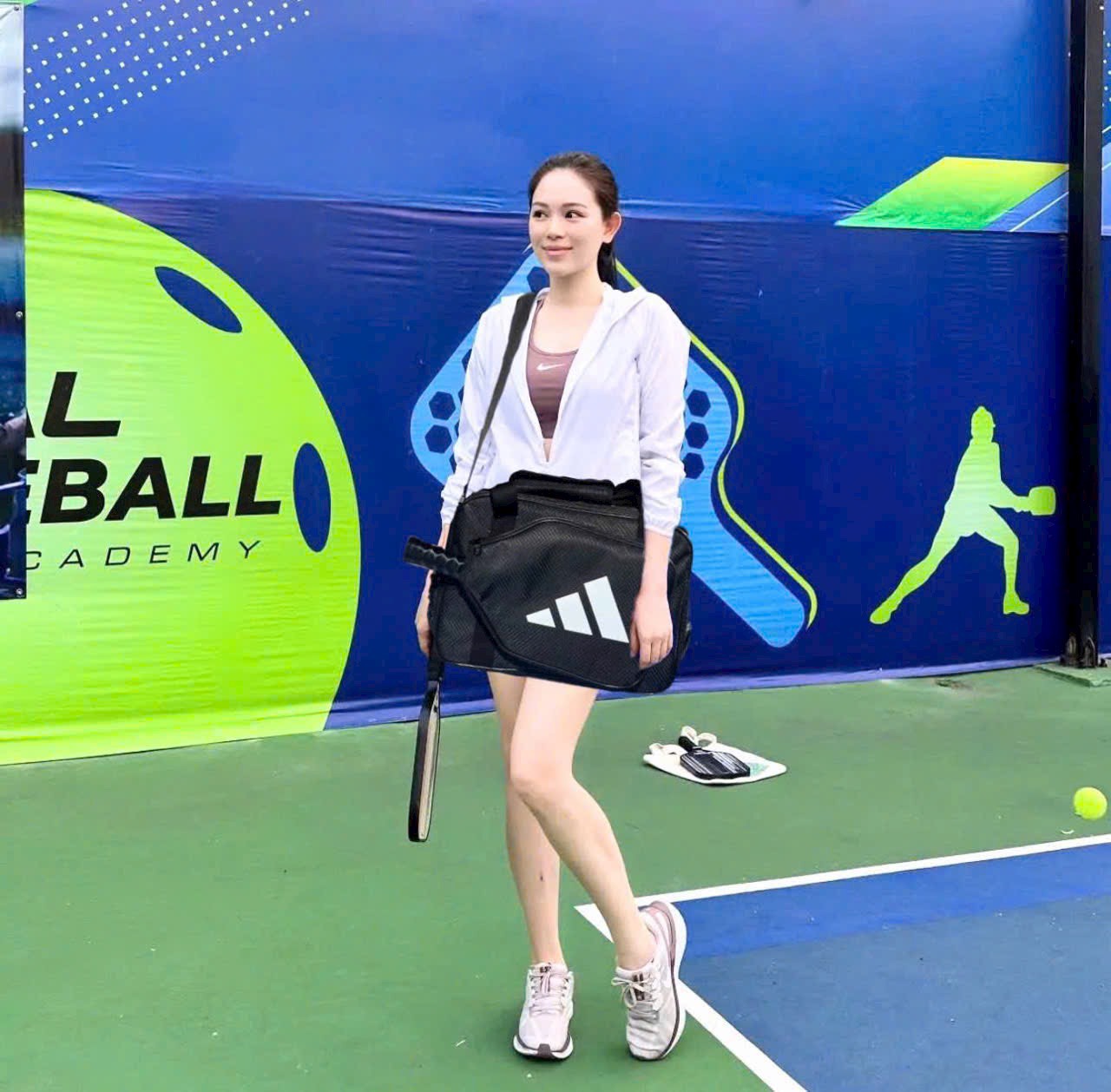 PICKLEBALL ADIDAS CANVAS MATERIAL