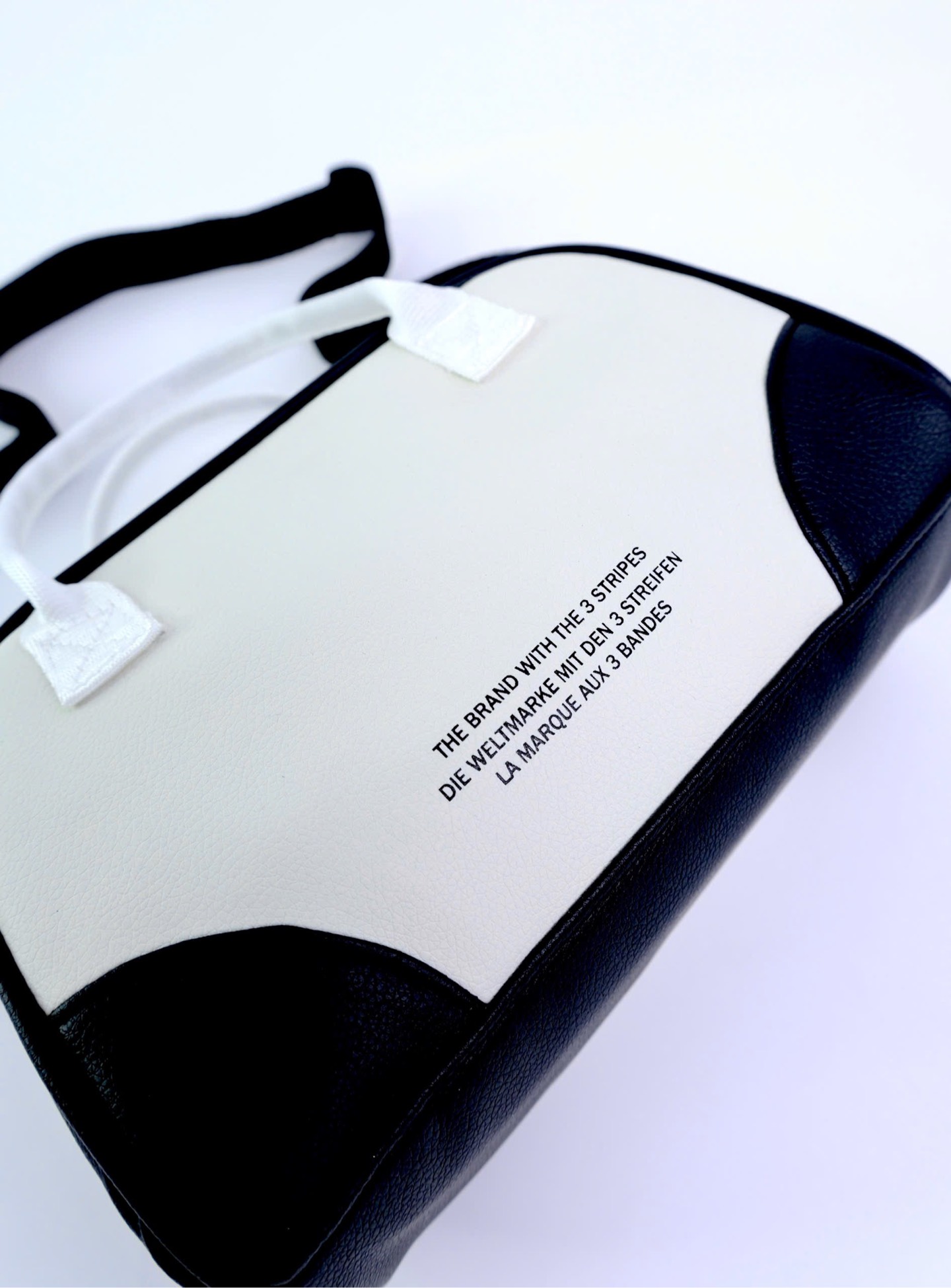 ADIDAS ORIGINALS MINI BAG B932TR WHITE