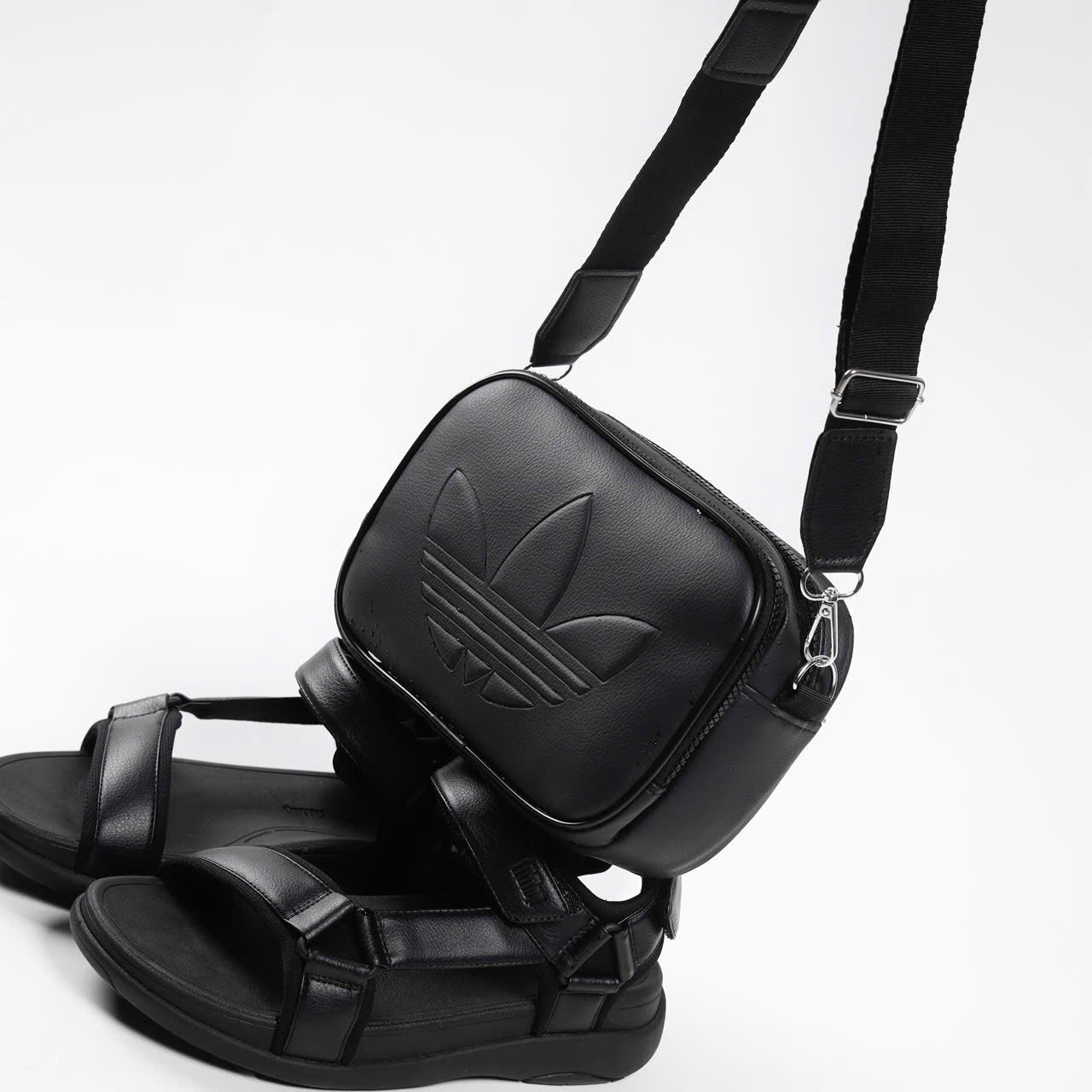 ADIDAS POLYURETHANE EDEMA TREFOIL SATCHEL