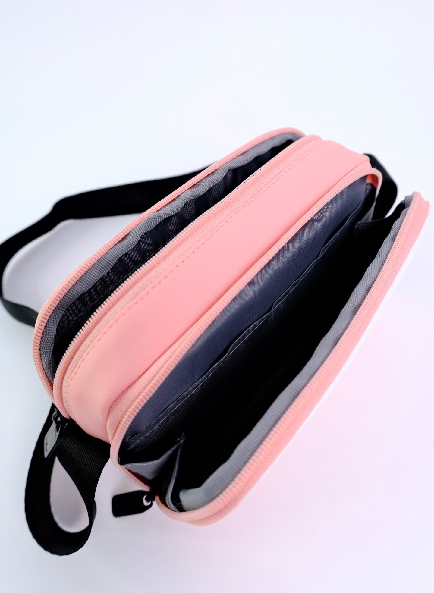 ADIDAS MINI CROSSBODY BAG B930CN PINK