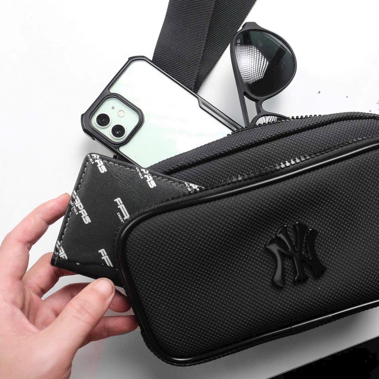 CROSSBAG MLB NY SLING