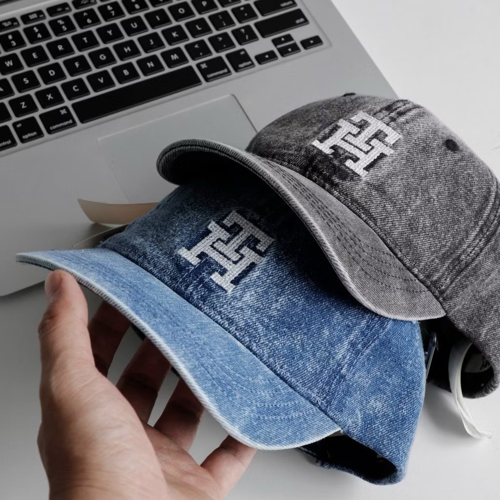 CAP Tommy Hilfiger JEAN BLACK