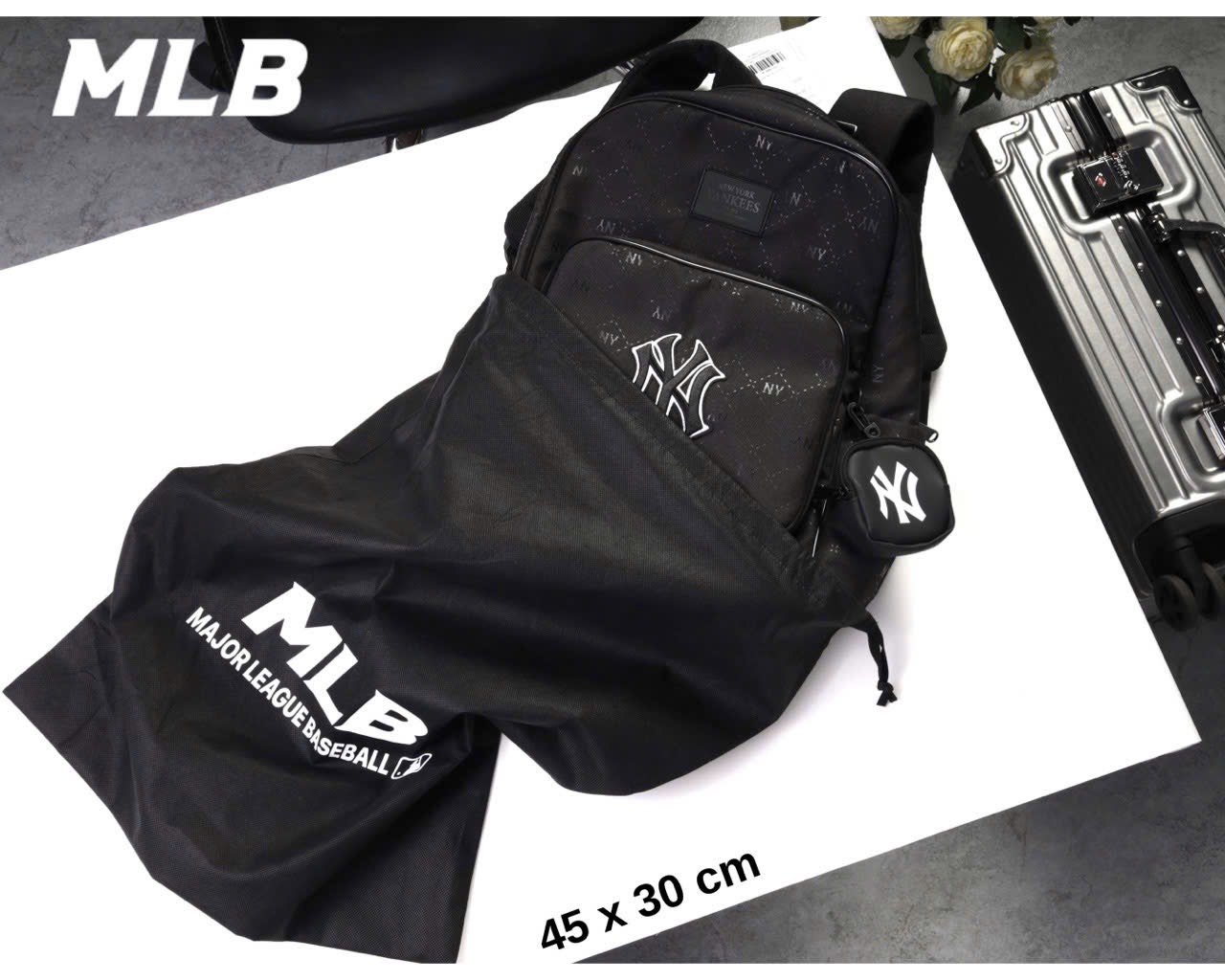 MLB MONOGRAM BLACK PRINT