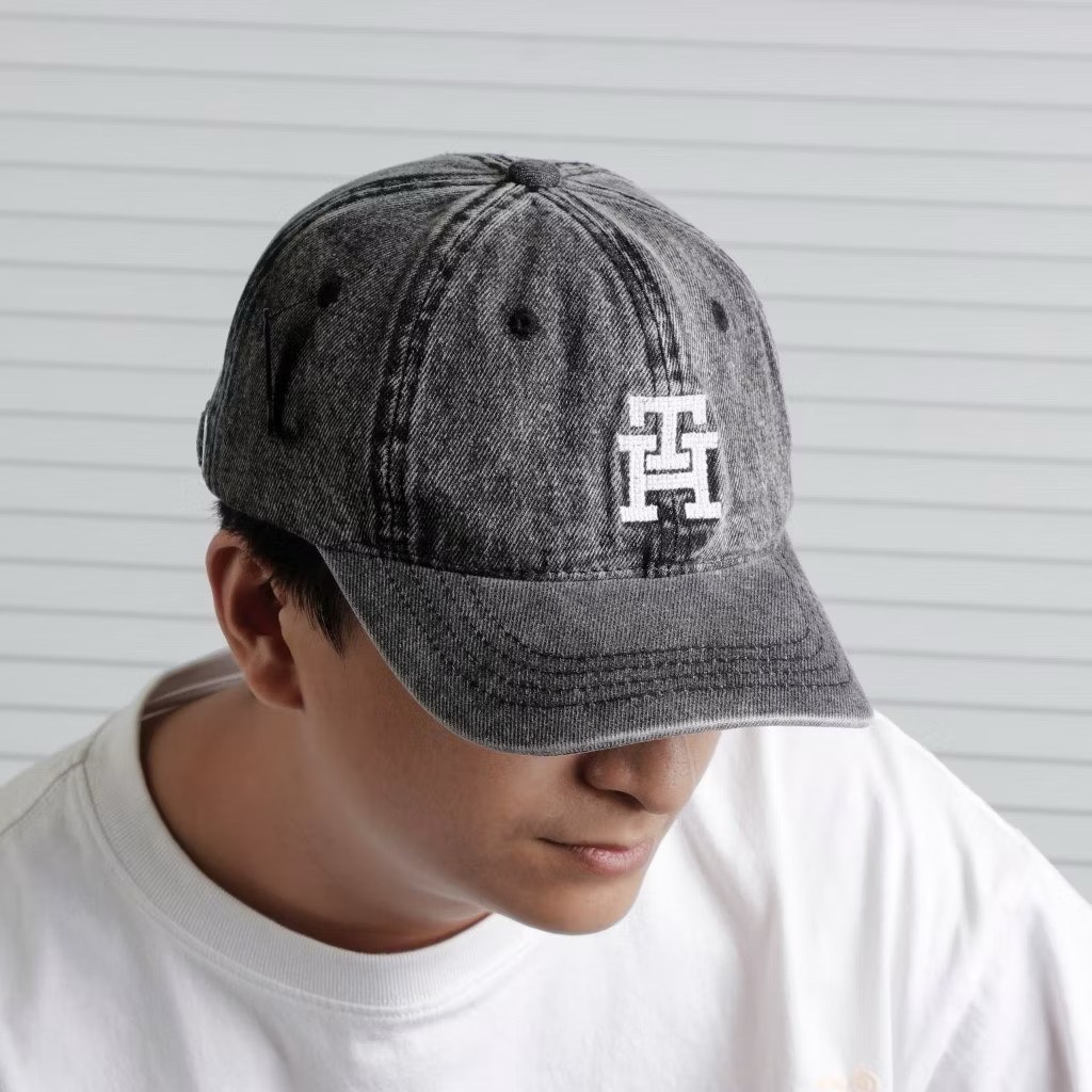 CAP Tommy Hilfiger JEAN BLACK