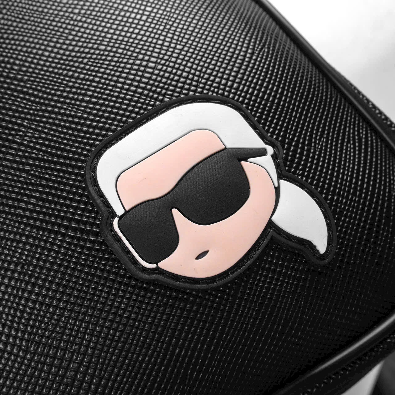 KARL LAGERFELD 26*22