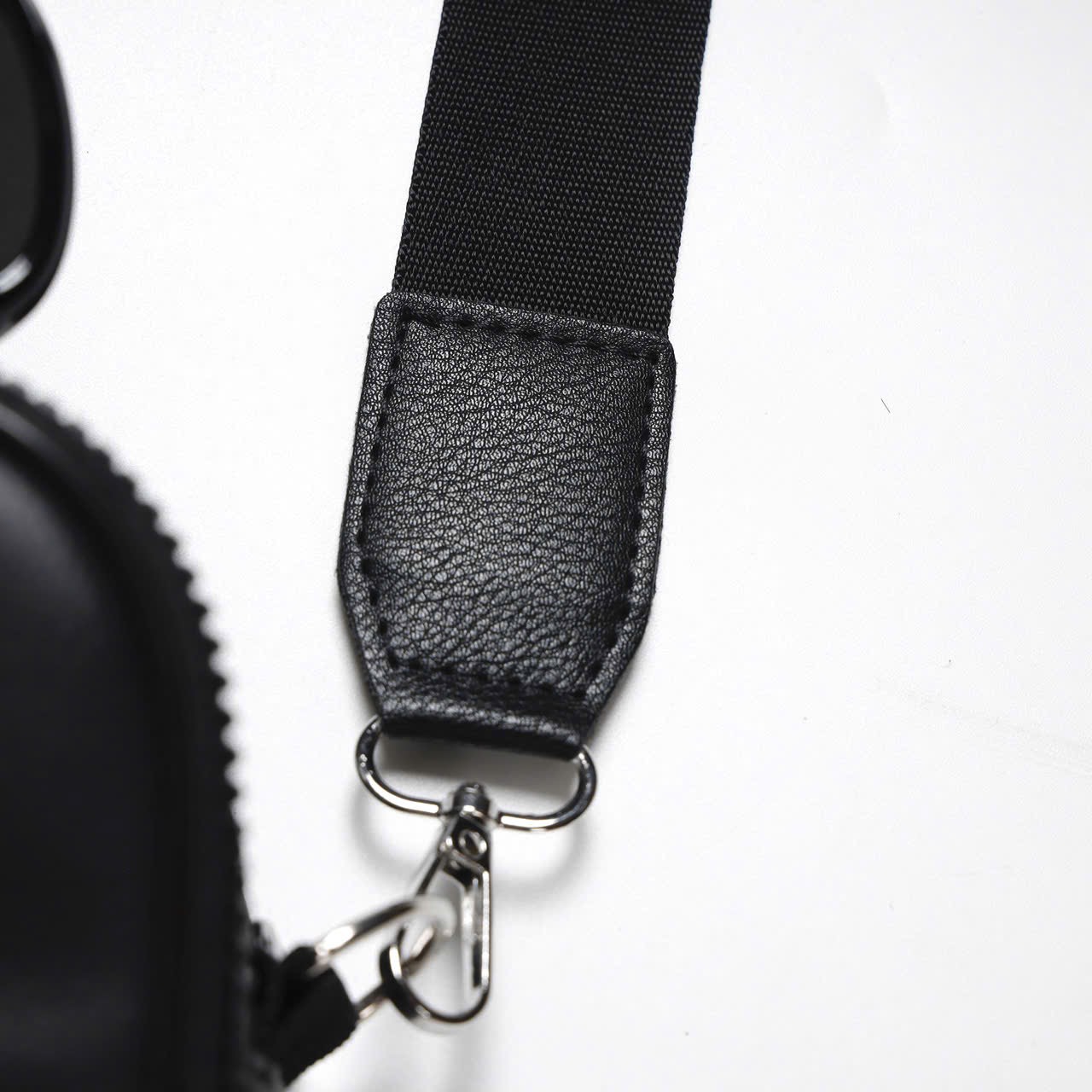 ADIDAS POLYURETHANE EDEMA TREFOIL SATCHEL
