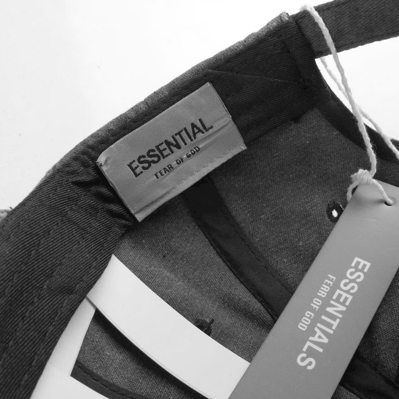 CAP ESSENTIALS WASH GREY