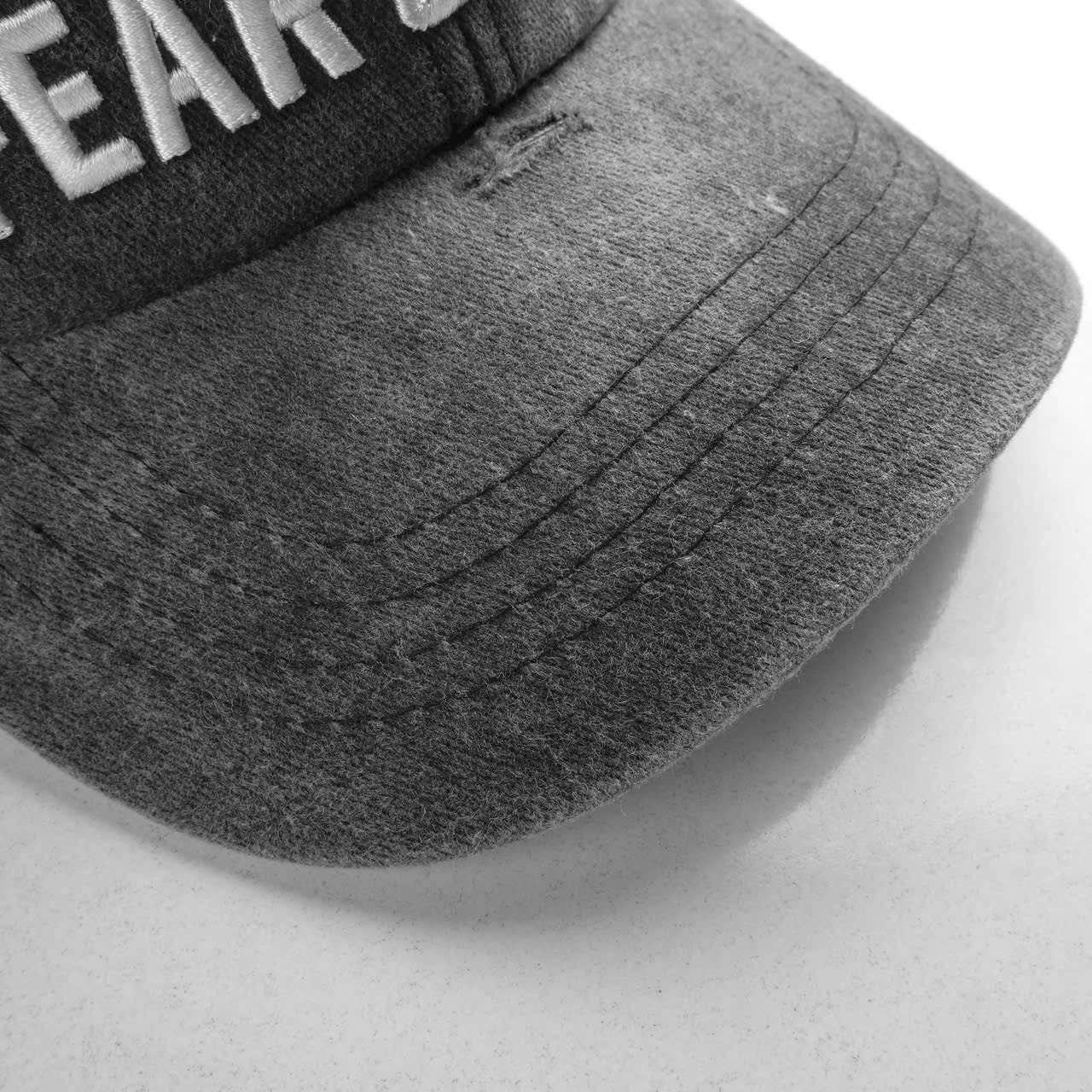 CAP ESSENTIALS WASH GREY