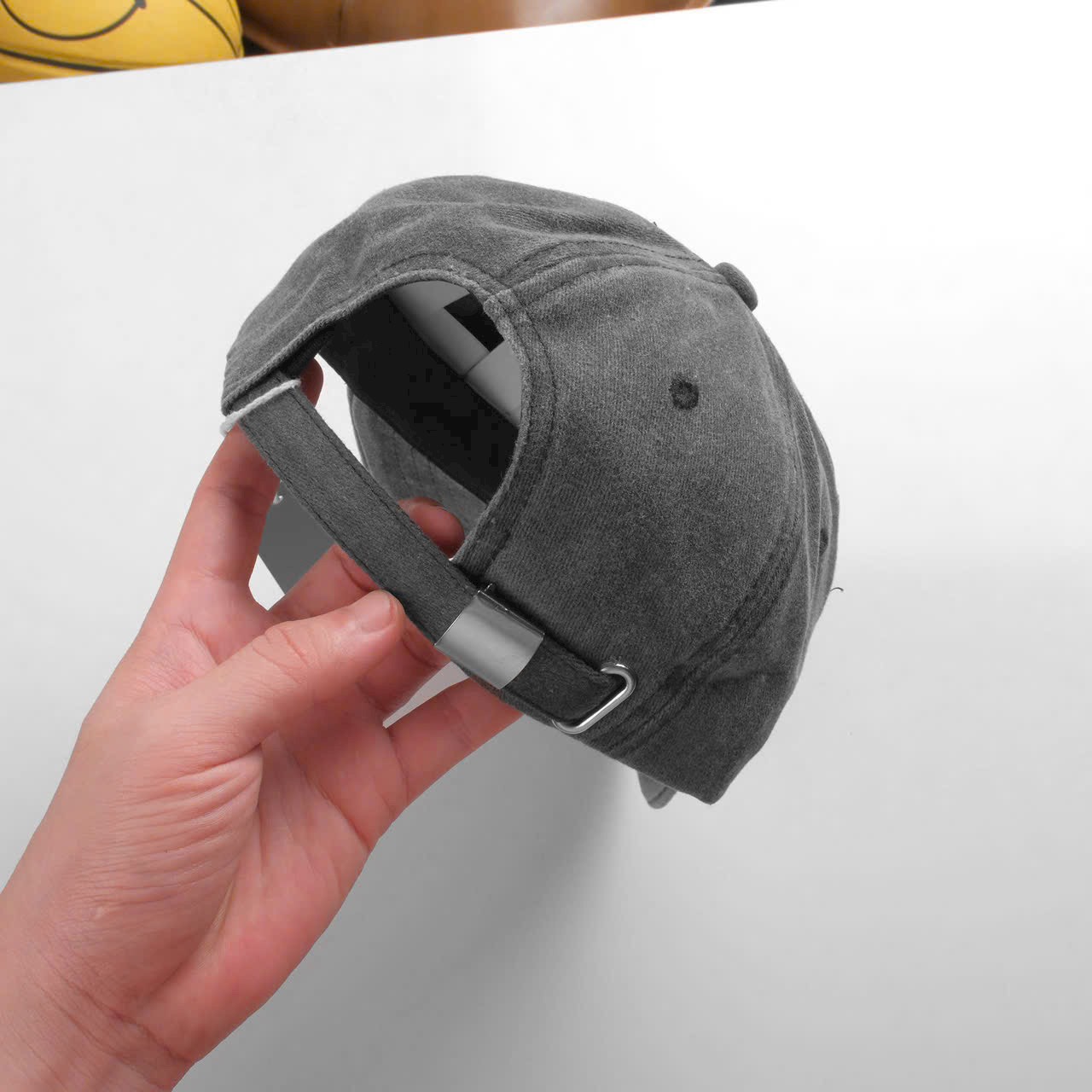 CAP ESSENTIALS WASH GREY