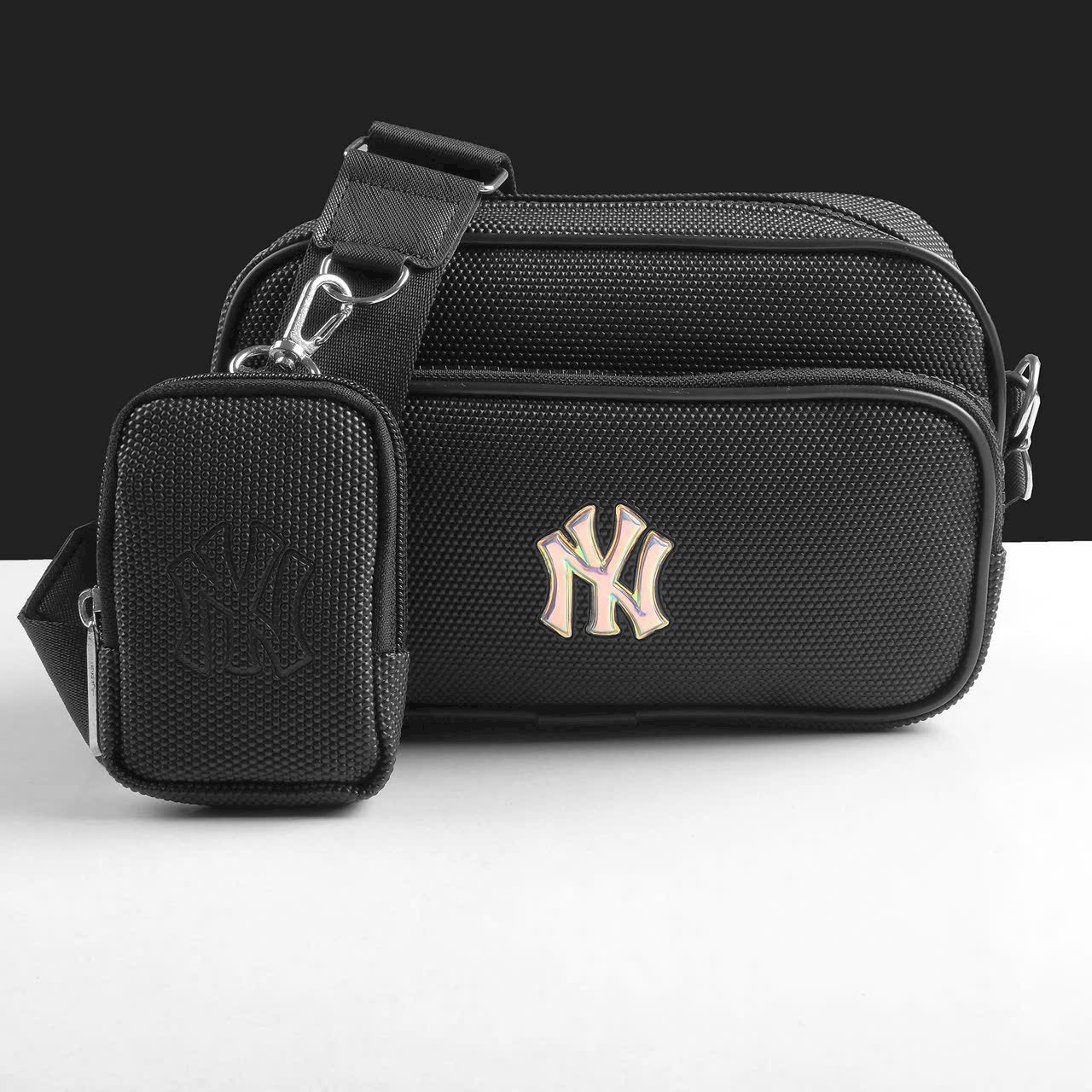 MLB SLING HOLOGRAM