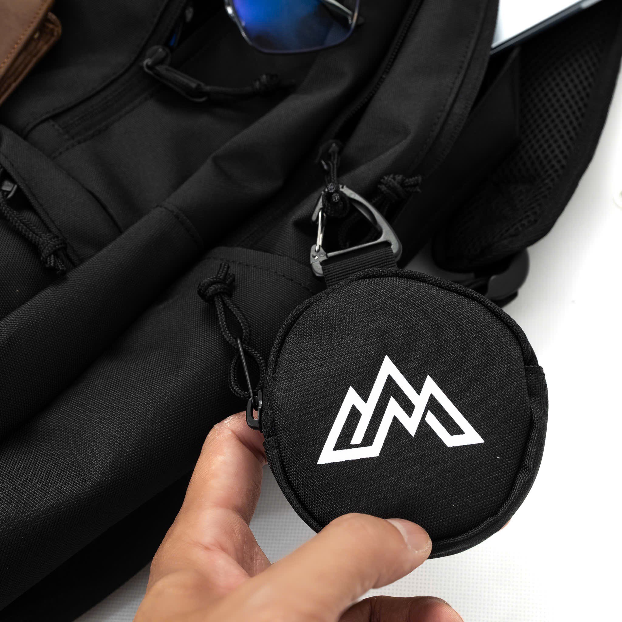 DAS MULTIPLE ZIPPER