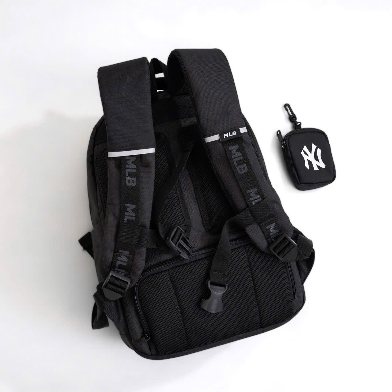 MLB B913G MONOGRAM