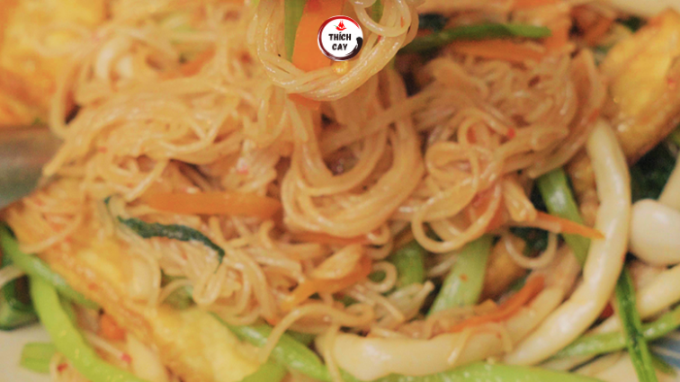 Cách Làm Bún Gạo Xào Ớt Sa Tế Ngon Nhất Tại Nhà