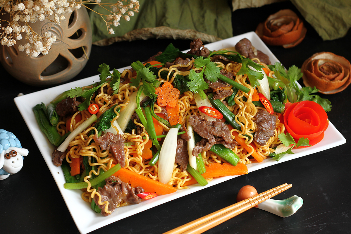 Cách làm mì xào sa tế thơm ngon chuẩn vị