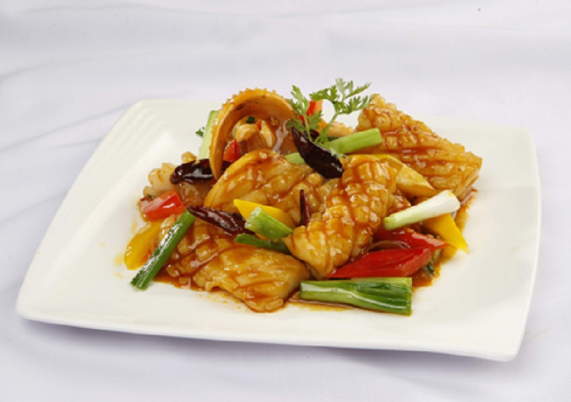 Đa dạng thực đơn món chay với mực xào sa tế chay hấp dẫn