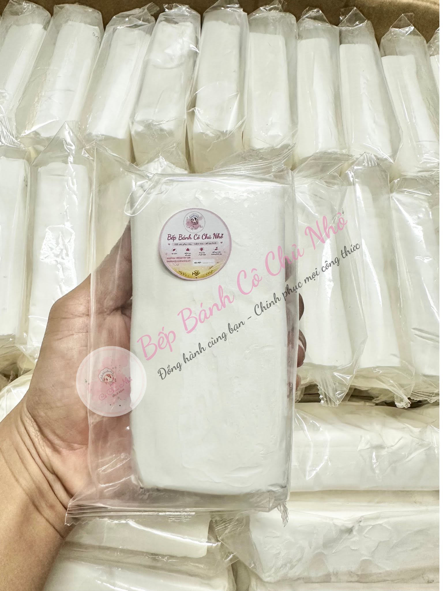 (Đanh Vừa) Đất nặn cho trẻ em, đã tạo màu, đã đóng gói bán lẻ 100g/túi, mới 100%