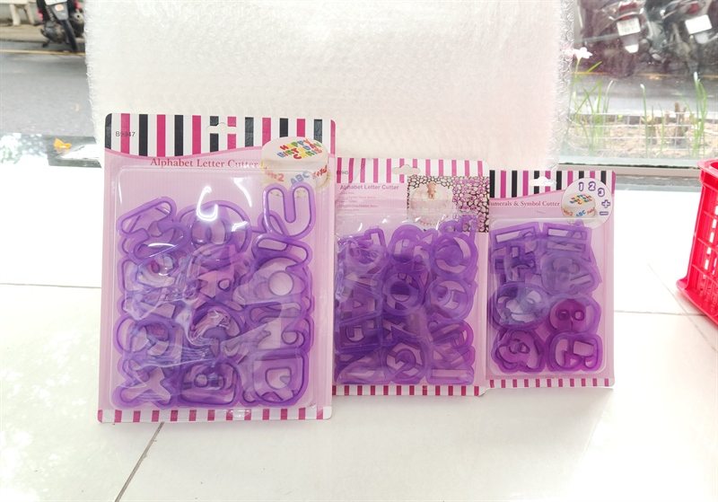 Combo 3 bộ nhấn chữ, số tím - chữ + số (chữ 5cm, số 5cm, chữ 3cm)