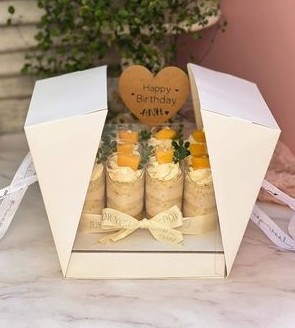 Hộp giấy trắng mica size 18*18 cao 18cm