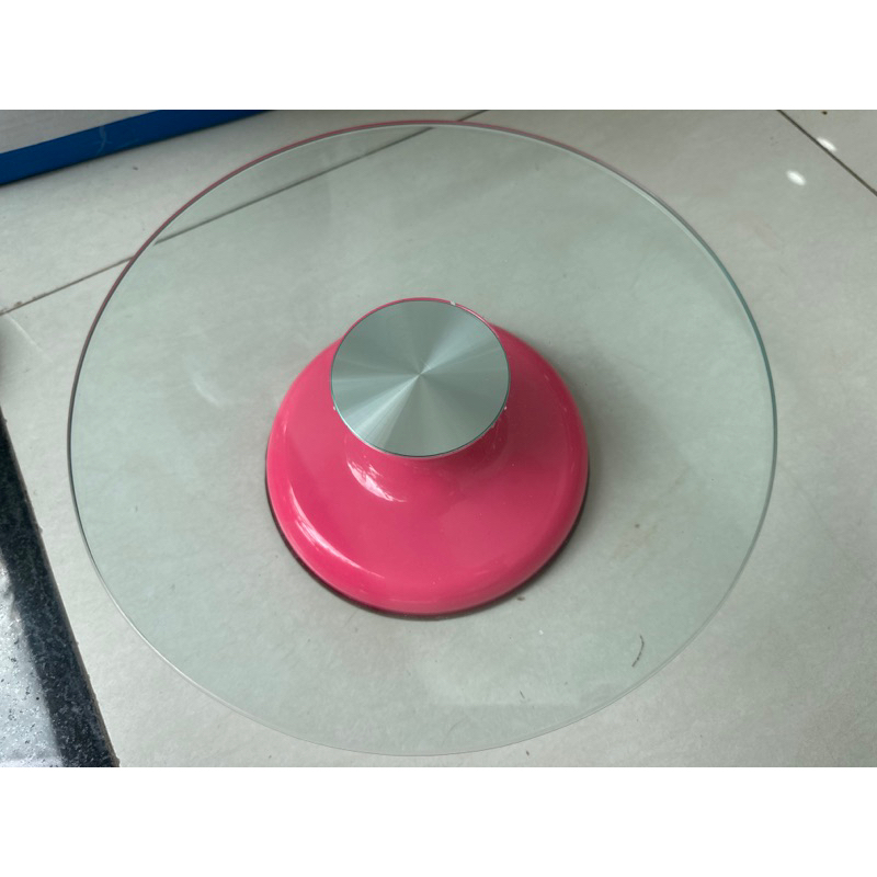 Bàn xoay mặt kính