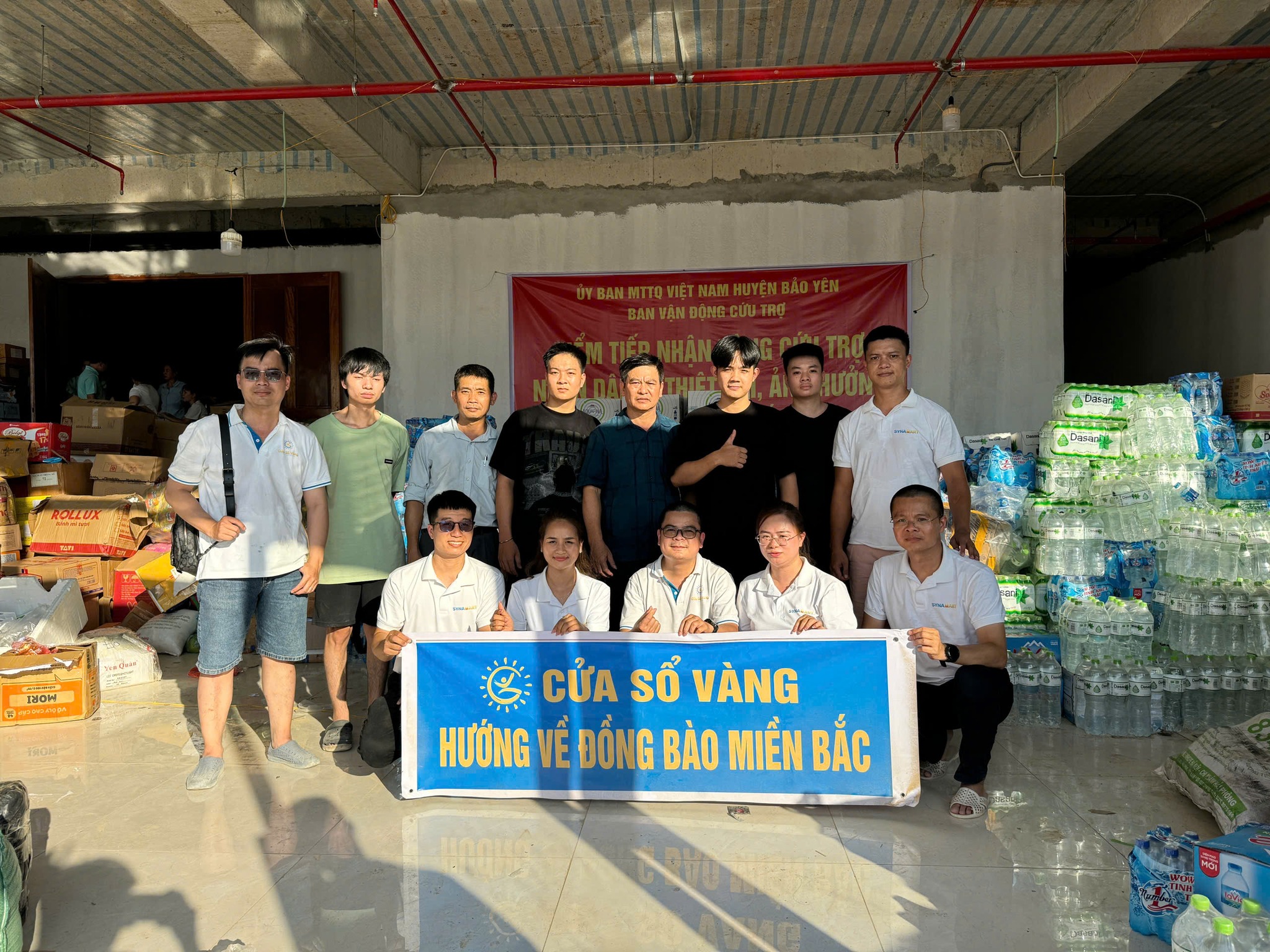Chuyến Từ Thiện Của Synamart & Cửa Sổ Vàng: Kết Nối Yêu Thương, Cùng Đồng Bào Miền Bắc Vượt Qua Khó Khăn