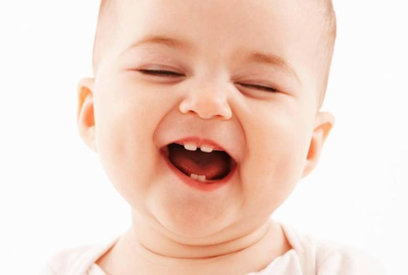 Trẻ mọc răng biếng ăn – Tổng hợp những thông tin cần thiết cho mẹ