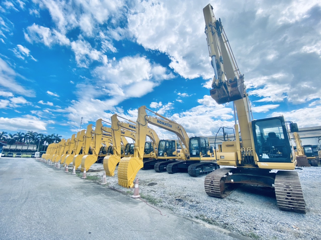 Lịch sử hình thành và phát triển của hãng Komatsu