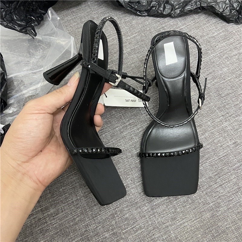 Sandal quai mảnh đá đen Zr[full box] 9cm [HÀNG SẴN-lùi 1 size]H397