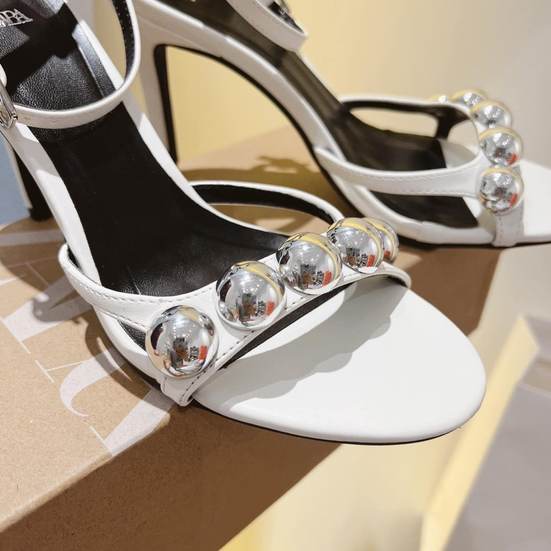 Sandal ZR Trắng quai ngang đính hạt bạc tròn FULLBOXH276