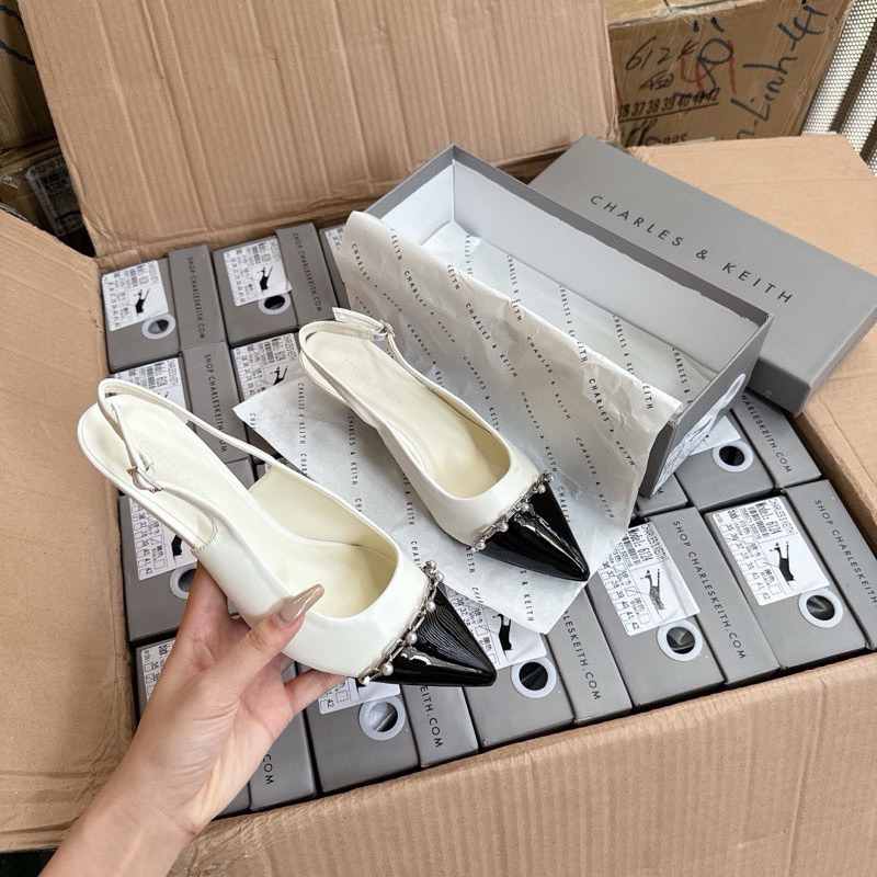 Sandal hở gót Cnk mũi nhọn xích ngọc fullbox( sẵn hàng)H266